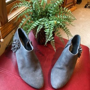 Alex Marie Grey Boots - size 8